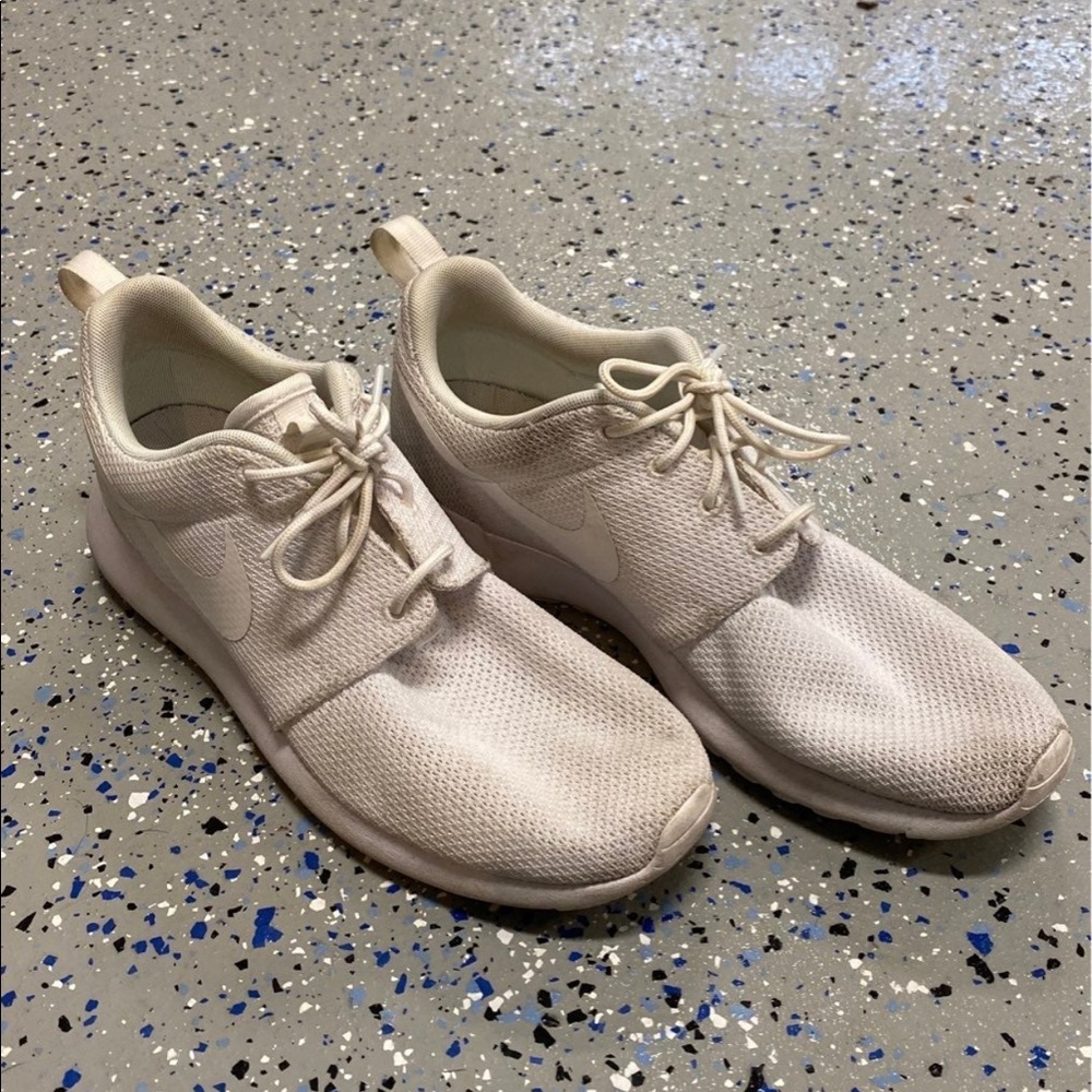 Nike Roshe Shoes